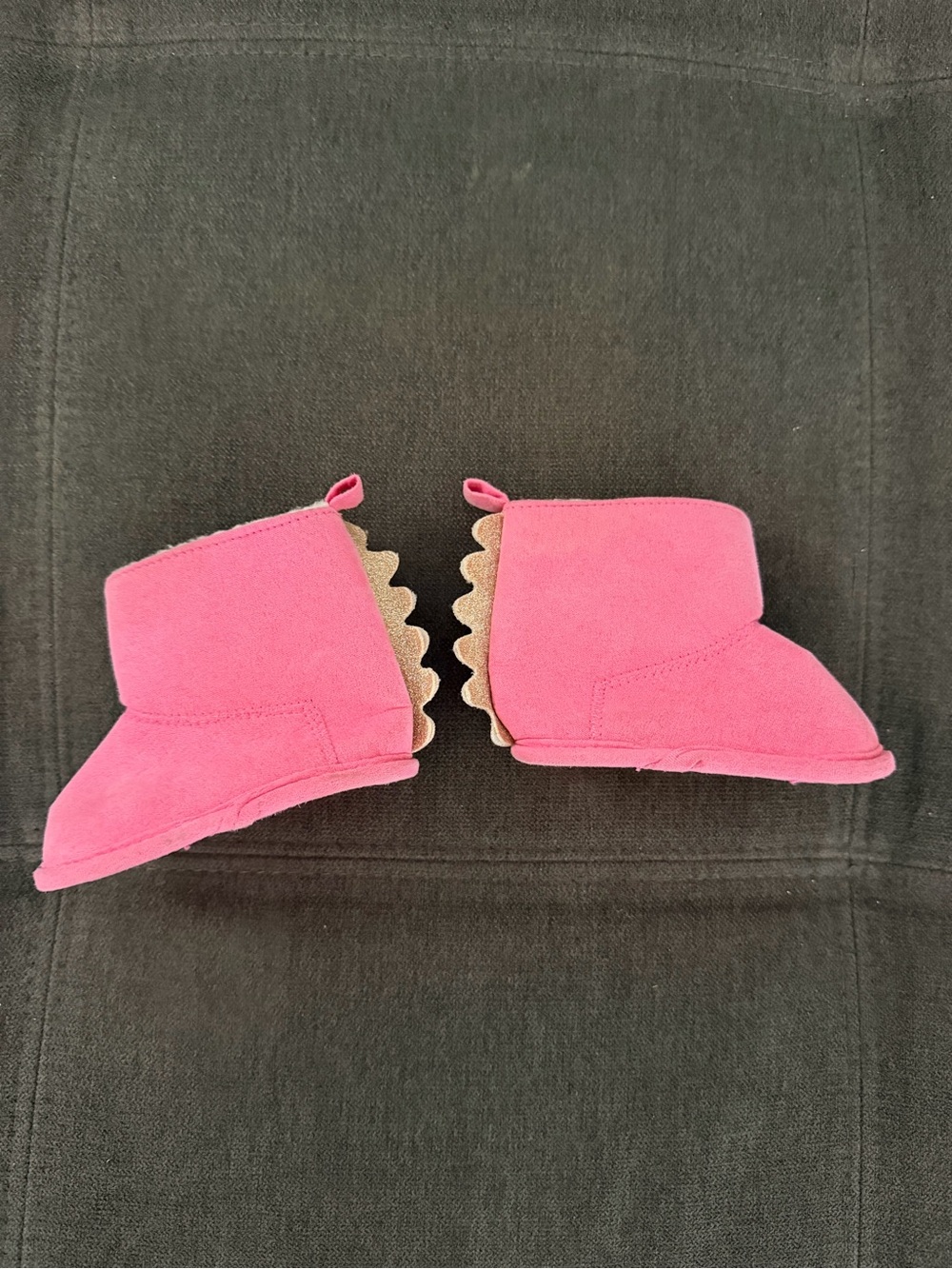 Rising Star Pink Soft Scalloped Baby Booties